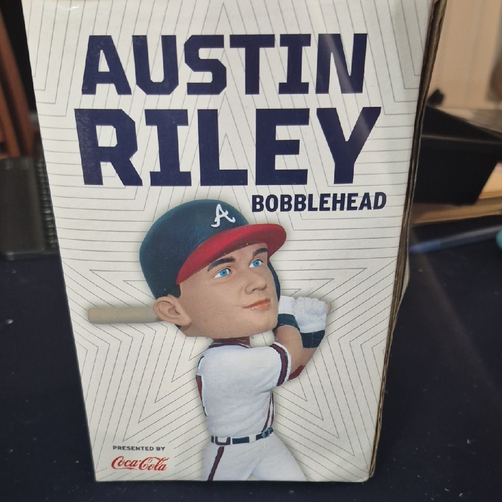 Austin Riley Bobblehead - Blue and White